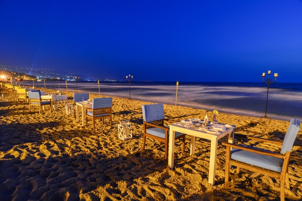 Romantic Beach Dinner at Edde Sands